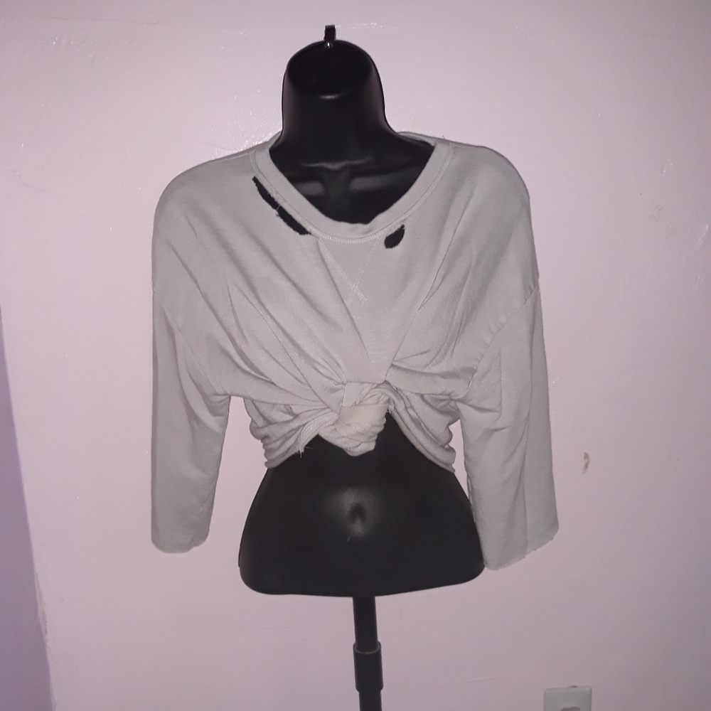 Loose grey sweatshirt
